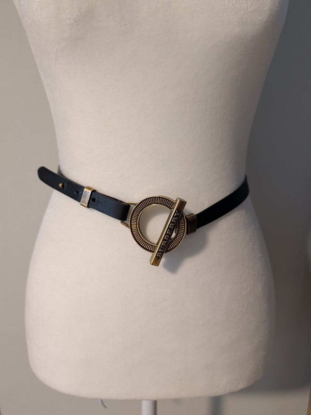 Burberry Black leather Turn Lock Buckle Belt